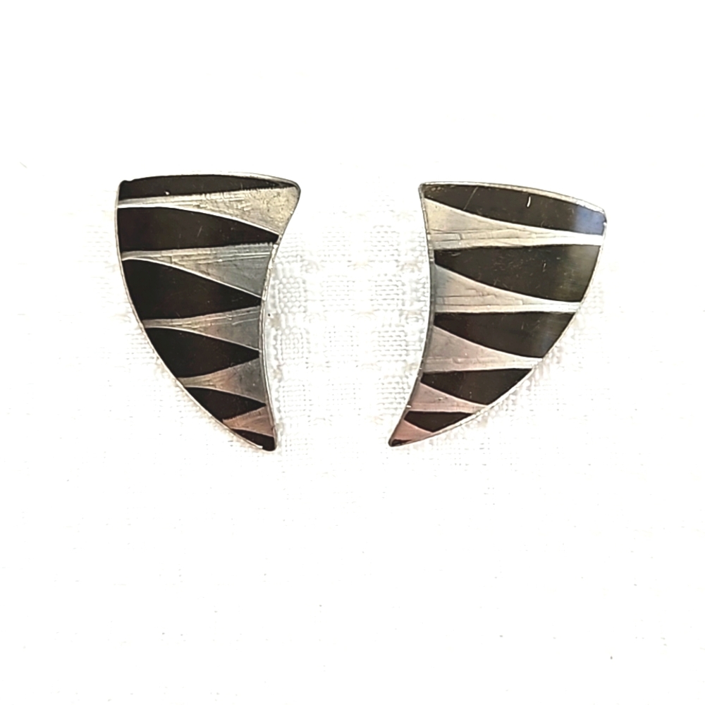 Vintage Jorgen Jensen Denmark Black Enamel Brushed Clip on Earrings